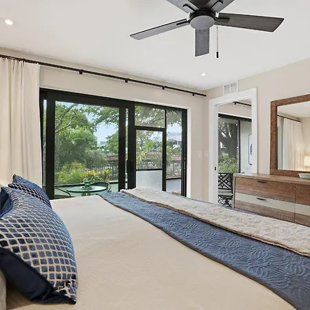 Park Shore Resort By Mike Z Rentals (Adults Only)-3